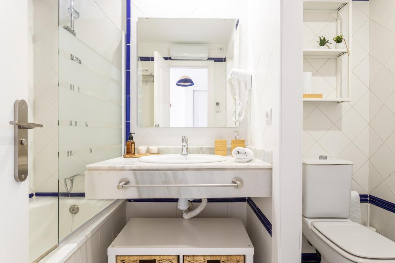 Oleholidays Romana Playa 223 Primera Linea Playa Appartement Marbella Buitenkant foto