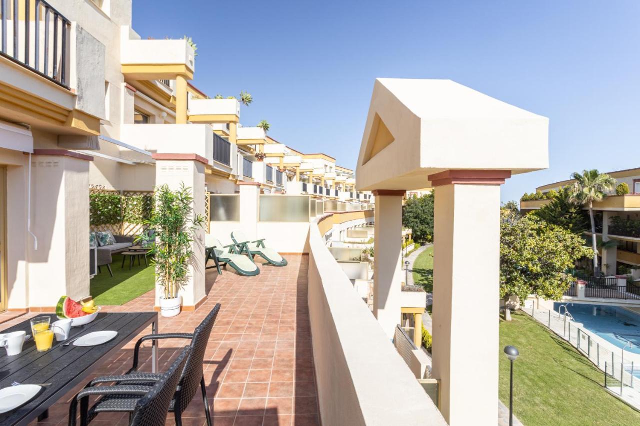 Oleholidays Romana Playa 223 Primera Linea Playa Appartement Marbella Buitenkant foto