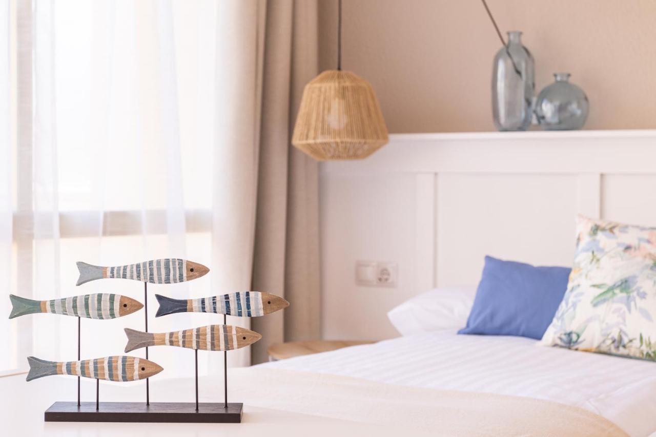 Oleholidays Romana Playa 223 Primera Linea Playa Appartement Marbella Buitenkant foto