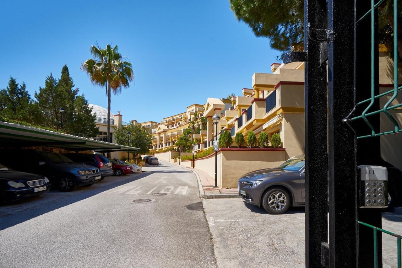 Oleholidays Romana Playa 223 Primera Linea Playa Appartement Marbella Buitenkant foto