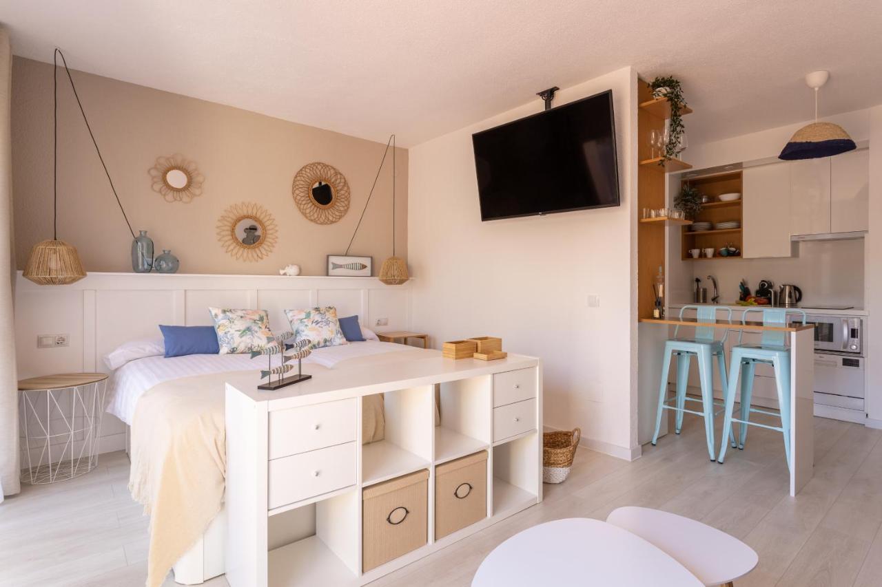 Oleholidays Romana Playa 223 Primera Linea Playa Appartement Marbella Buitenkant foto